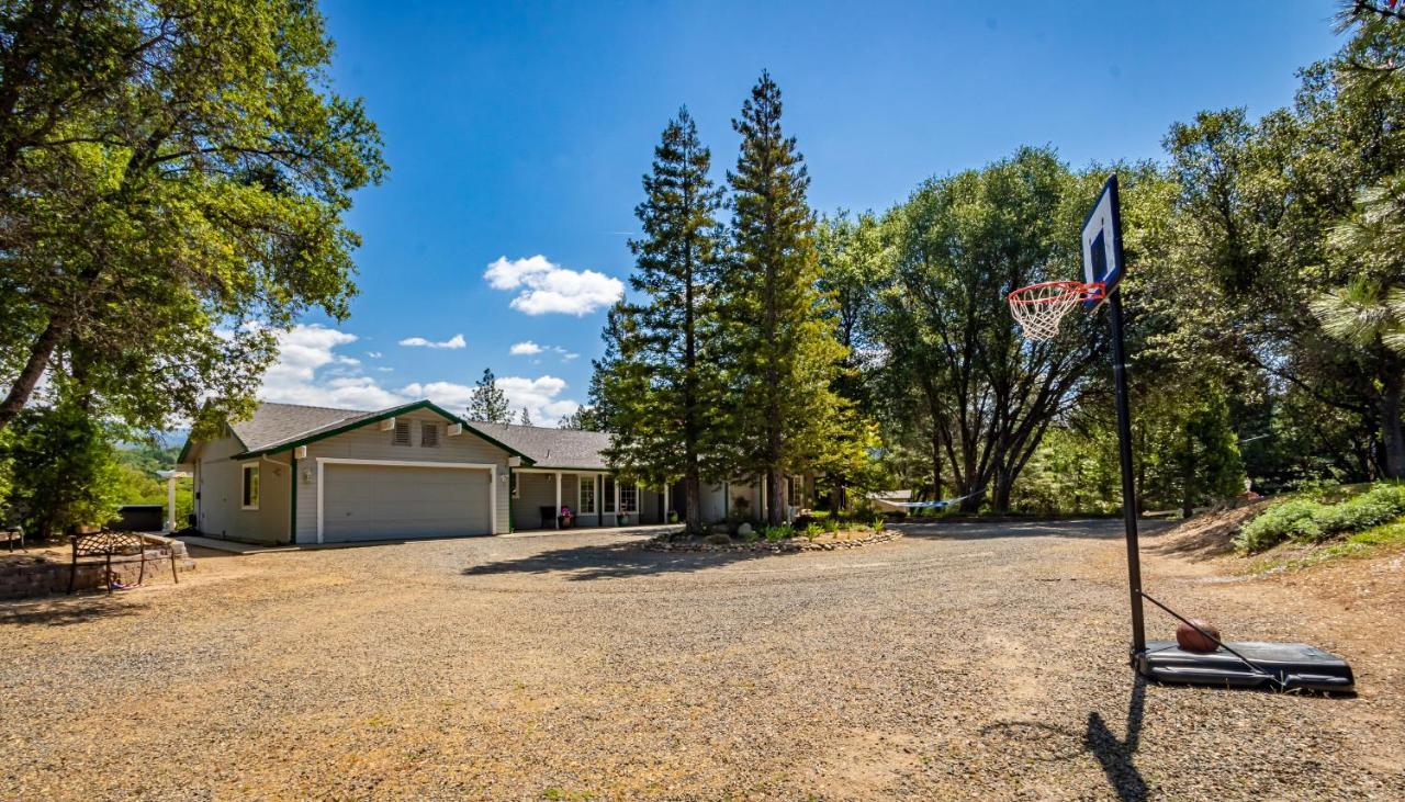 Spectacular Views W/ Hot Tub/Bbq -Yosemite & Bass Lake Villa Oakhurst Exterior photo